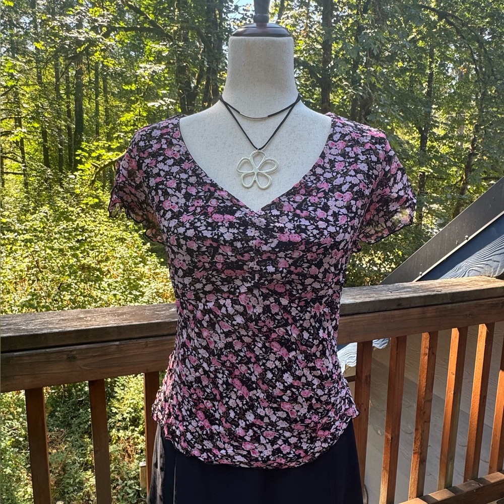 Elegant Floral V-Neck Blouse